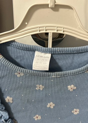 Mavi Çiçek Desenli Bebek Kız Takımı - Görsel 4