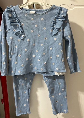 Mavi Çiçek Desenli Bebek Kız Takımı - Görsel 2