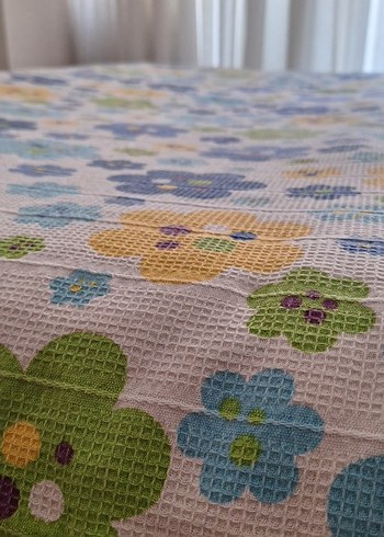 Mavi Çiçek Desenli Yatak Örtüsü pike - Görsel 3