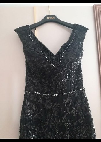 Siyah Dantelli Uzun V Yaka Gotik Abiye Elbise - Görsel 2