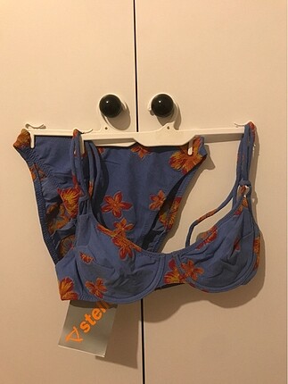Etiketli Kom marka bikini takımı