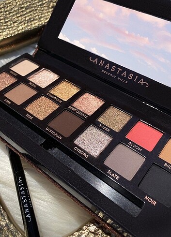 Anastasia Beverly Hills Sultry Far Paleti 