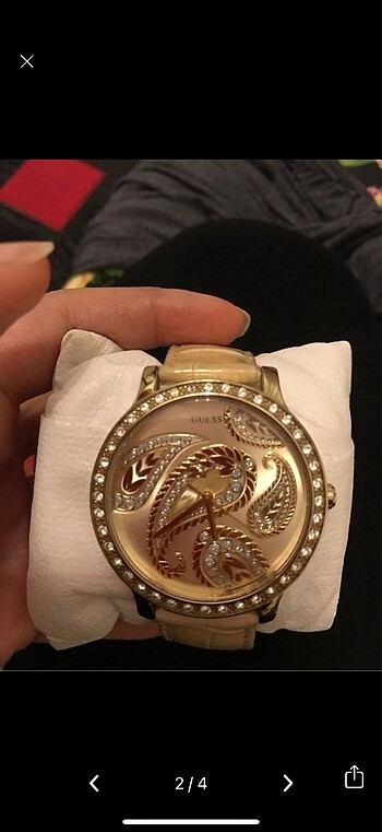 Guess Krem rengi taşlı saat