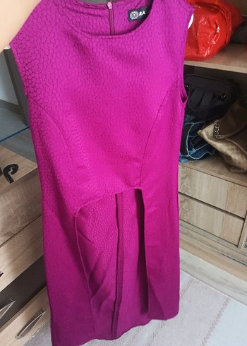 Pembe V Yaka Uzun Kesim Elbise