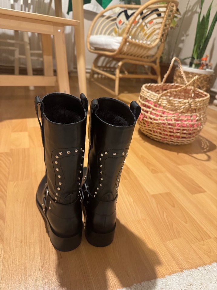 Siyah Hakiki Deri Kadın Bot - Görsel 3