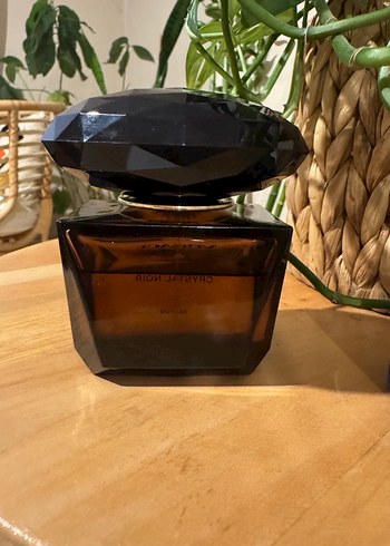 Versace Crystal Noir Parfüm - Görsel 2