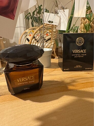 Versace Crystal Noir Parfüm