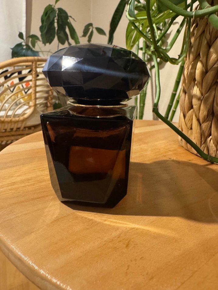 Versace Crystal Noir Parfüm - Görsel 3