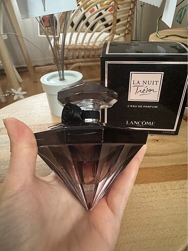 Beden Lancôme la nuit tresor 75ml