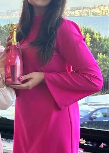 LCW PEMBE MİNİ ELBİSE