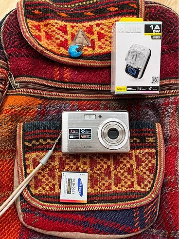SAMSUNG L730 DİJİTAL FOTOĞRAF MAKİNESİ