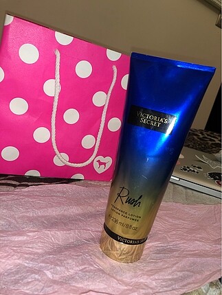 Hiç kullanılmamış Orjinal Victoria Secret body mist