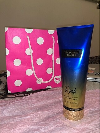 Victoria s Secret Hiç kullanılmamış Orjinal Victoria Secret body mist