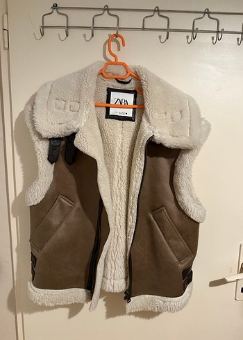 l Beden Zara kürklü yelek