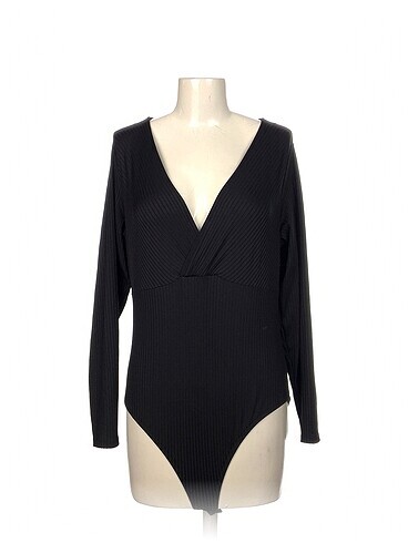 H&M Bluz %70 İndirimli.