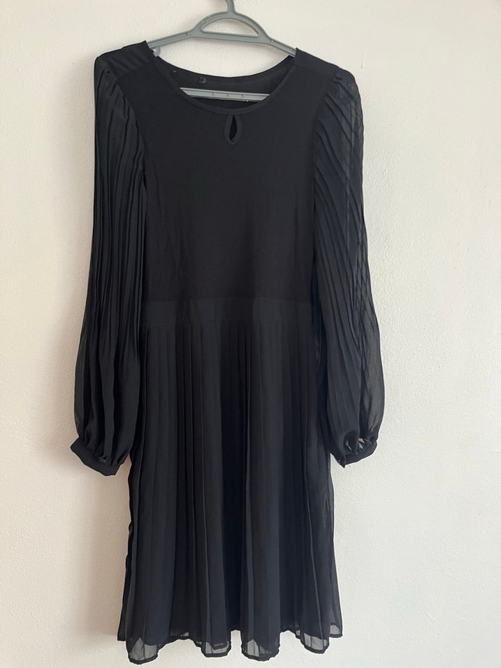 Uzun Kollu Pilili Midi Siyah Elbise - Görsel 4