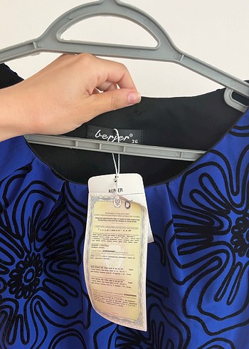 Kısa Kollu Mavi Baskılı Elbise - Görsel 2