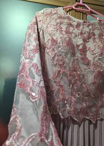 Diğer Pembe Vintage Nakışlı Piliseli Tesettür Abiye