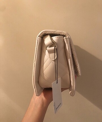  Beden Stradivarius kapitone çanta
