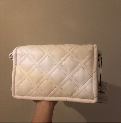  Beden beyaz Renk Stradivarius kapitone çanta