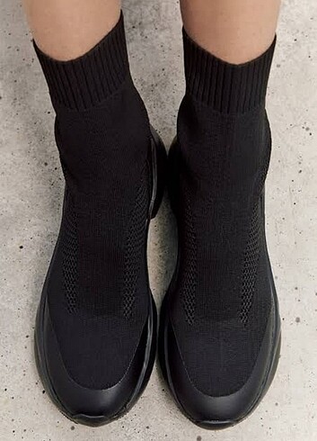 Zara Zara marka 38 etiketli spor ayaklabi