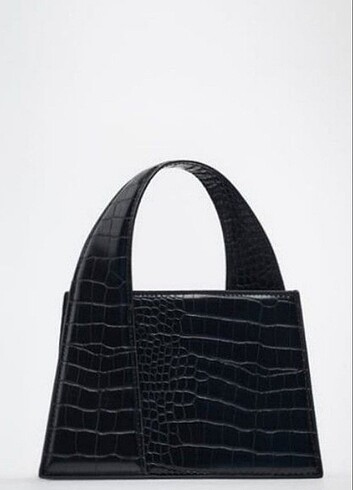 Zara marka etiketli siyah askılı canta 
