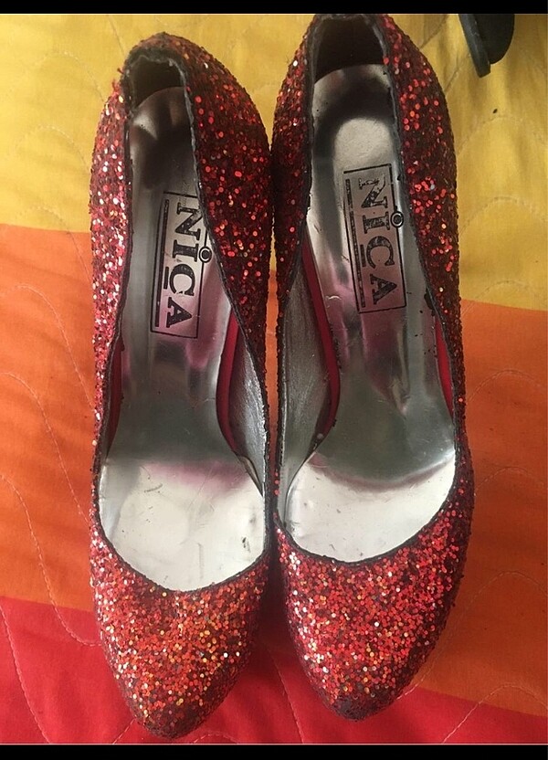 Çok şık ışıl ışıl bi ayakkabı - Görsel 2