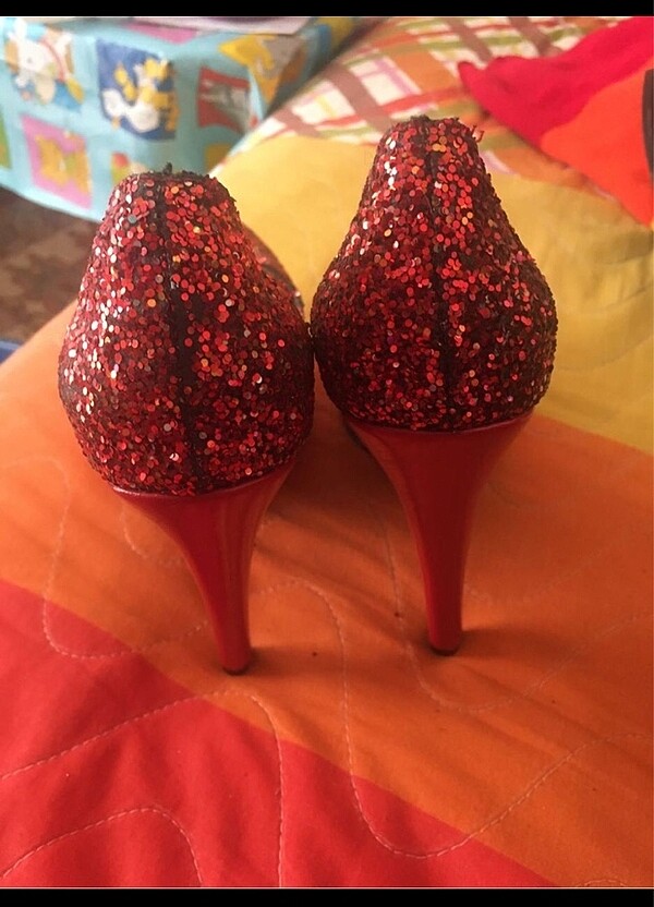 Çok şık ışıl ışıl bi ayakkabı - Görsel 4