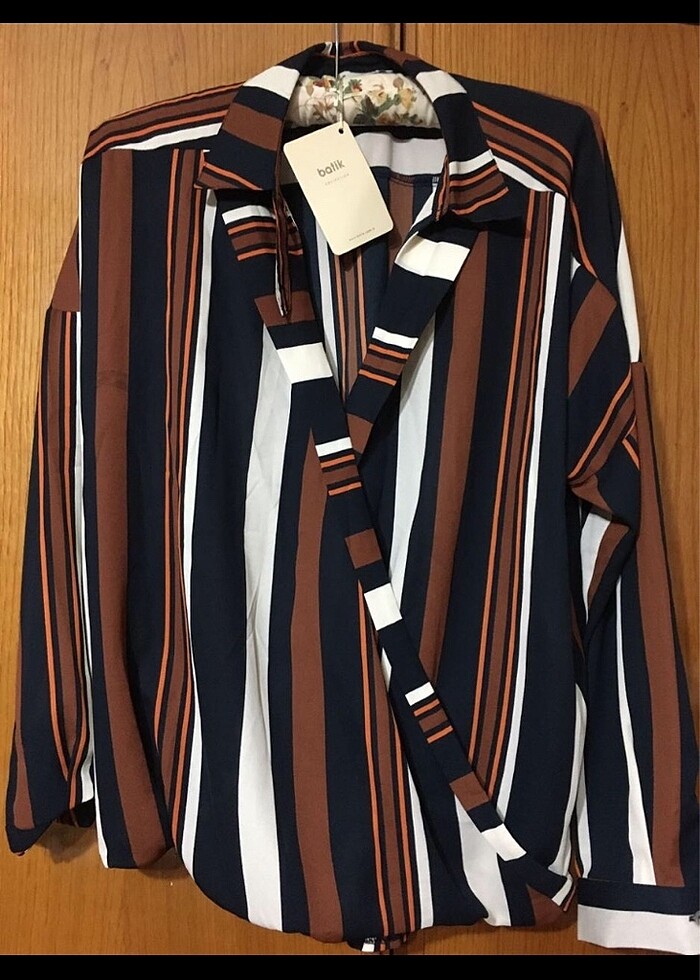 Çok şık tasarım  bi gömlek - Görsel 2