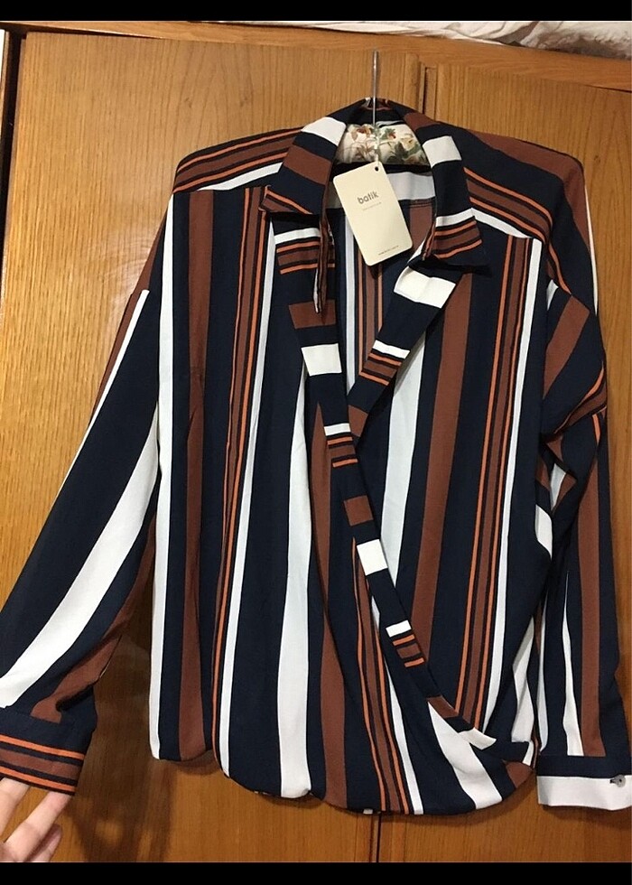 Çok şık tasarım  bi gömlek - Görsel 3