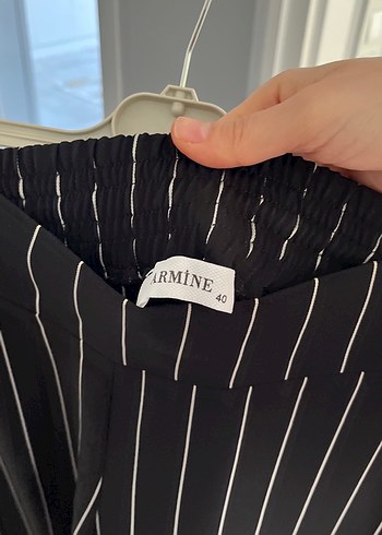 Çizgili Pilili Siyah Midi Kadın Kumaş Pantolon - Görsel 3