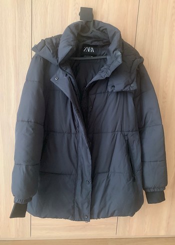 Zara Siyah Kapusonlu Sisme Mont