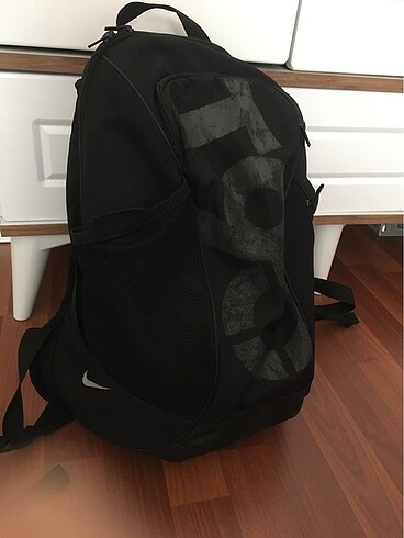Orijinal nike sırt çantası