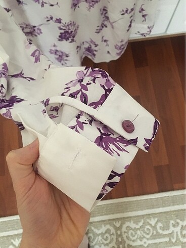 Çiçek desenli gömlek - Görsel 3