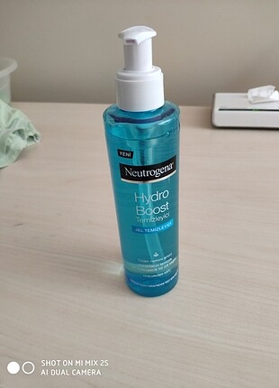 Neutrogena Hydro Boost Jel Temizleyici