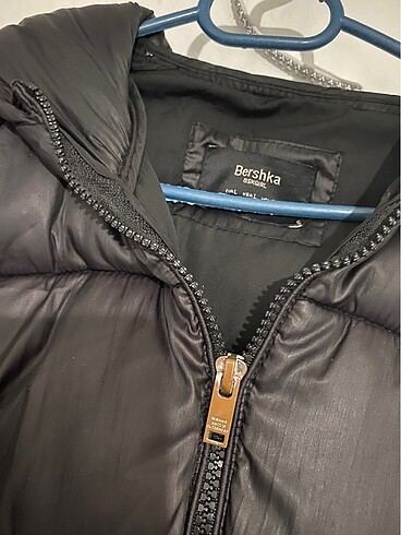 l Beden Mont bershka