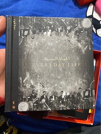 COLDPLAY EVERYDAY LIFE