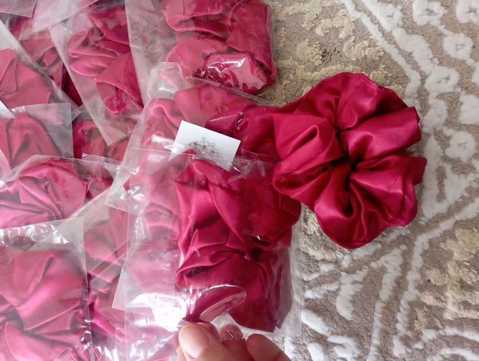 Parlak bordo saten toka - Görsel 3