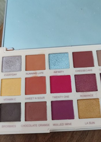Beden Renk Revolution Soph X Ultra Göz Farı Paleti