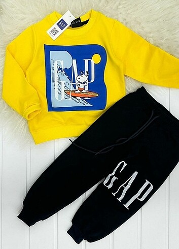 Gap eşofman takımı 