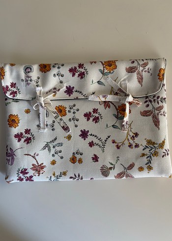 Bağcıklı Kitap/Tablet Çanta