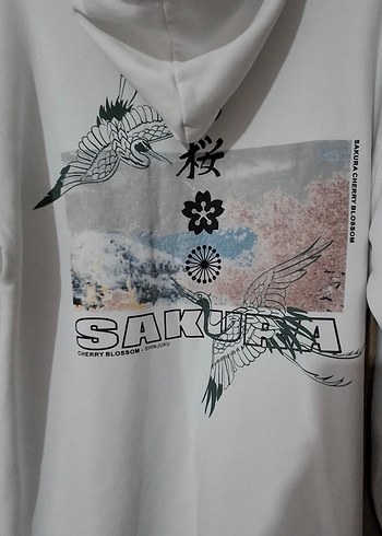 Beyaz Kapüşonlu Kadın Sweatshirt - Görsel 3