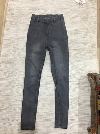 Gri jean