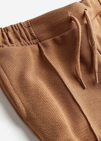 H&M H&M ERKEK ÇOCUK PANTOLON 8-9 YAŞ 