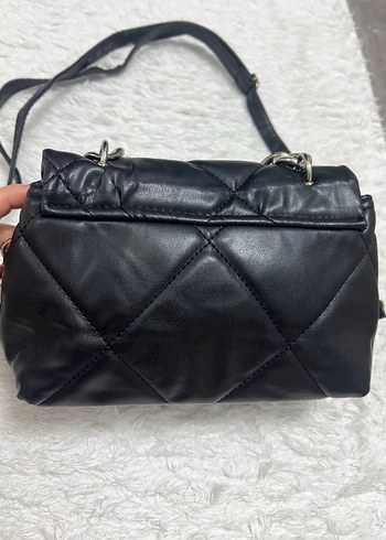 Zincir Detaylı Siyah DeriÇanta - Görsel 2