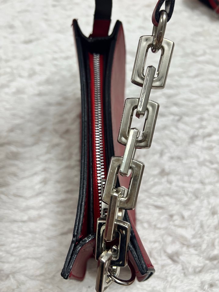 Zincir Detaylı Kırmızı Deri Kadın Çanta - Görsel 4