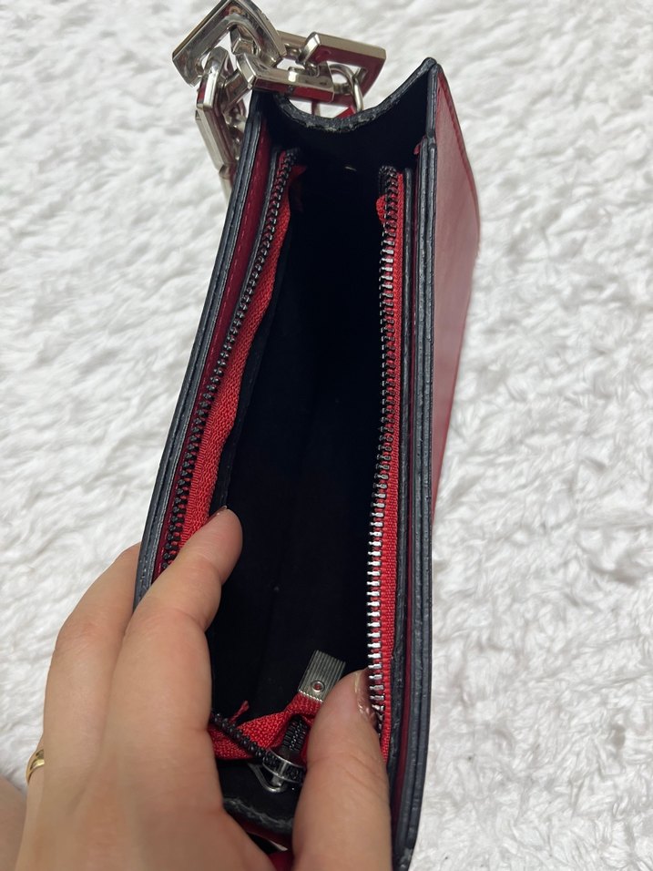 Zincir Detaylı Kırmızı Deri Kadın Çanta - Görsel 3