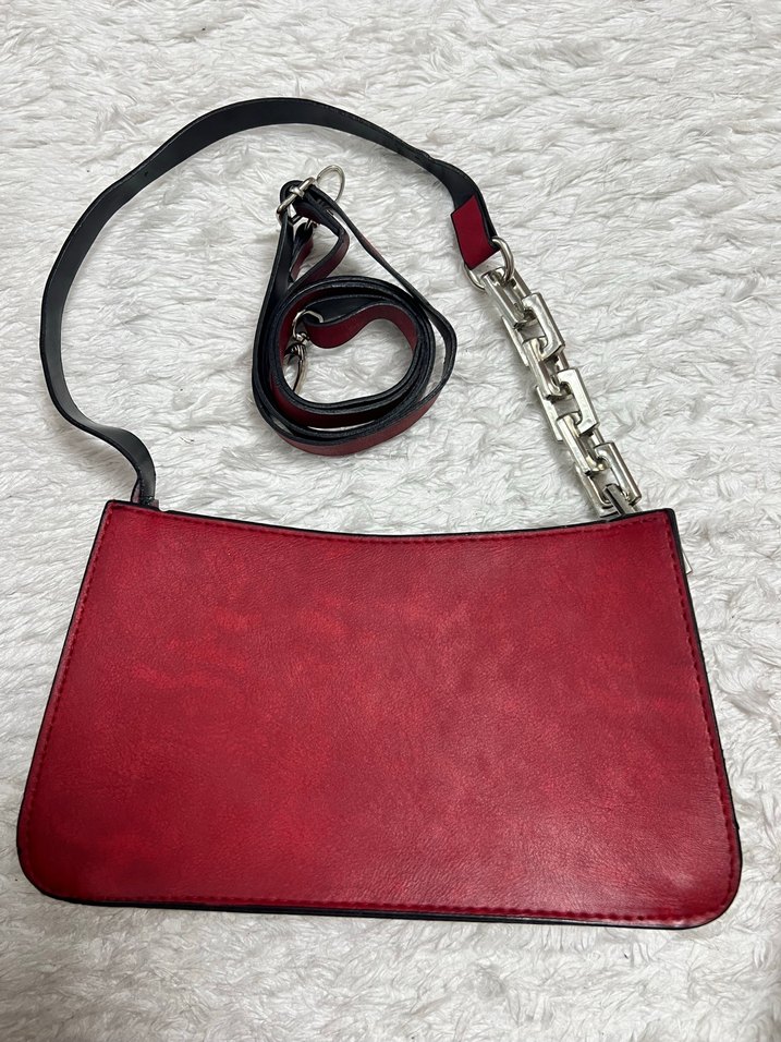 Zincir Detaylı Kırmızı Deri Kadın Çanta - Görsel 5