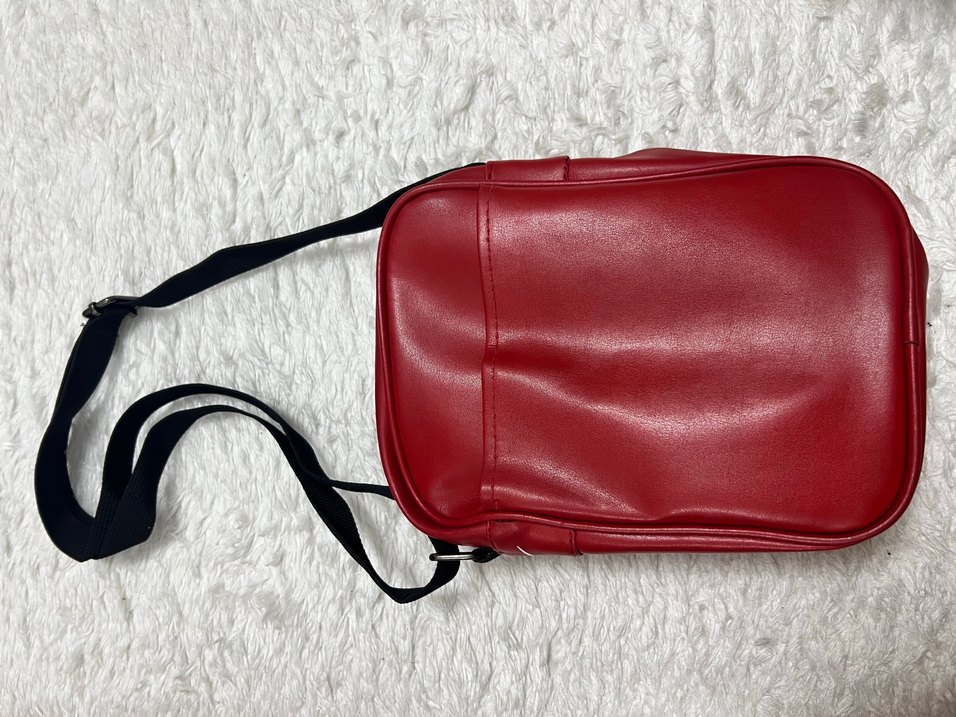 Kırmızı Fermuarlı  Kol Çantası - Görsel 2