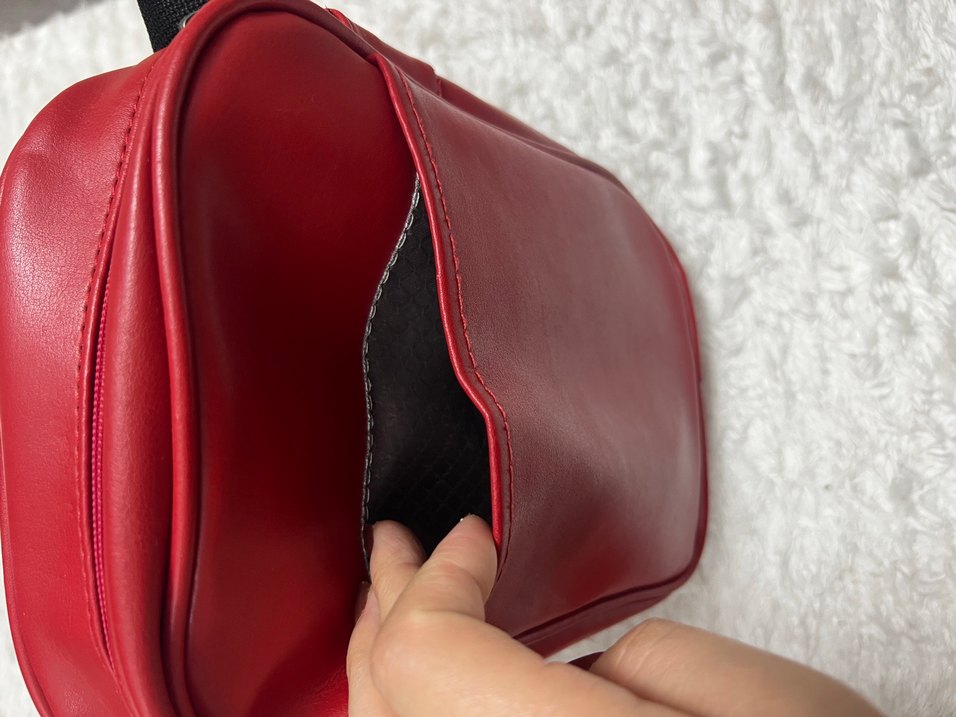 Kırmızı Fermuarlı  Kol Çantası - Görsel 4